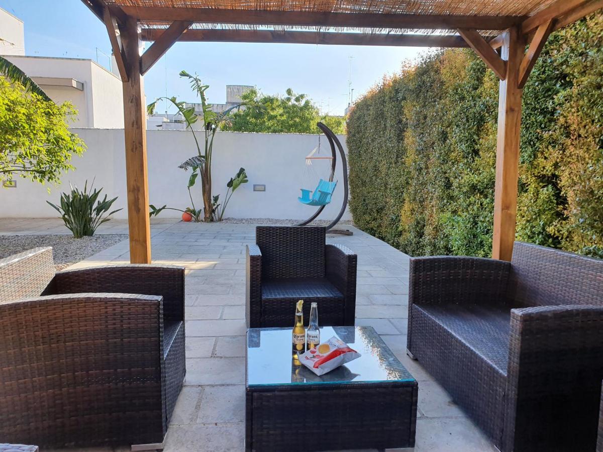 Il Giardino Di Flora Con Piscina Otel Lecce Dış mekan fotoğraf