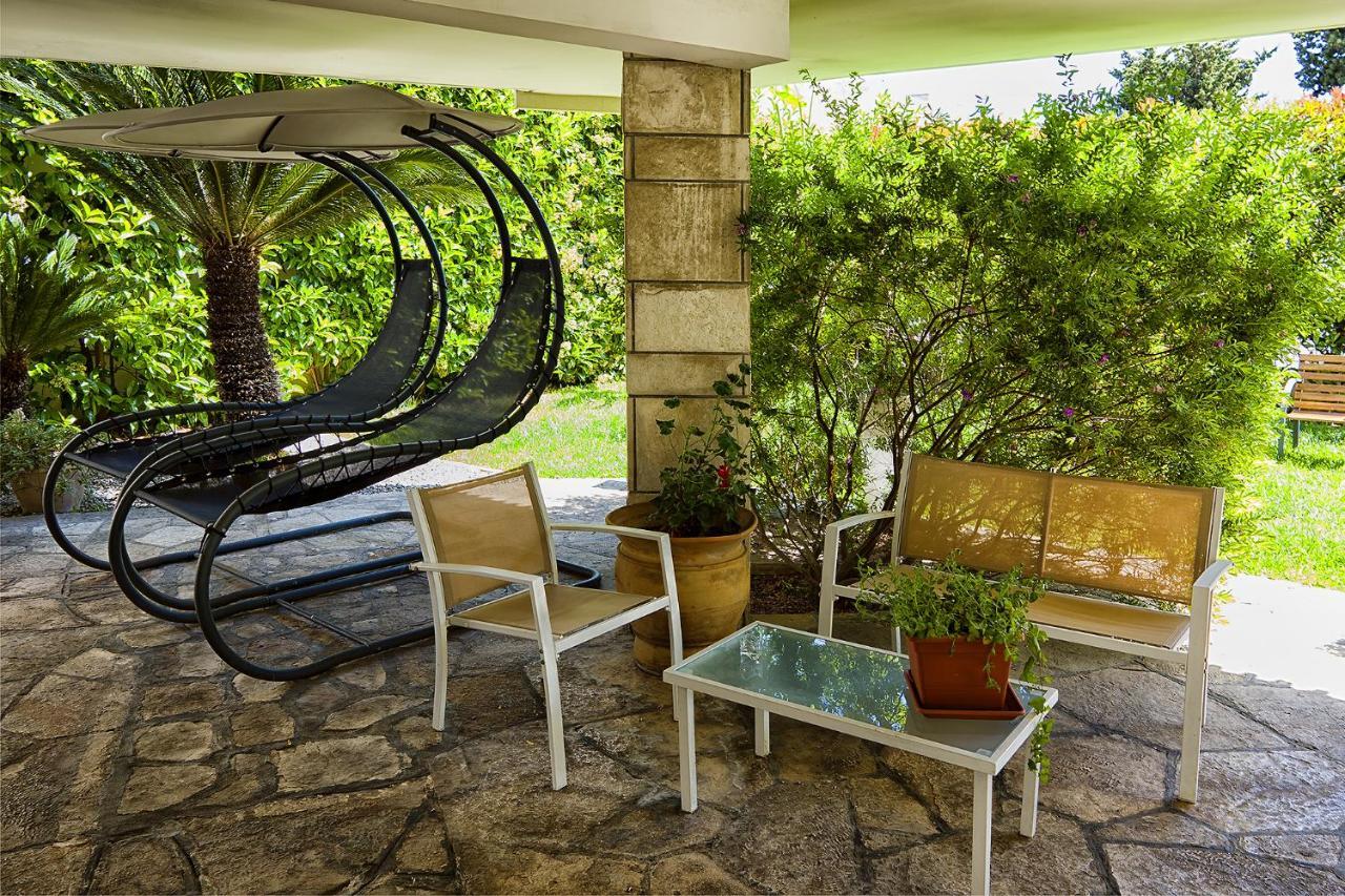 Il Giardino Di Flora Con Piscina Otel Lecce Dış mekan fotoğraf