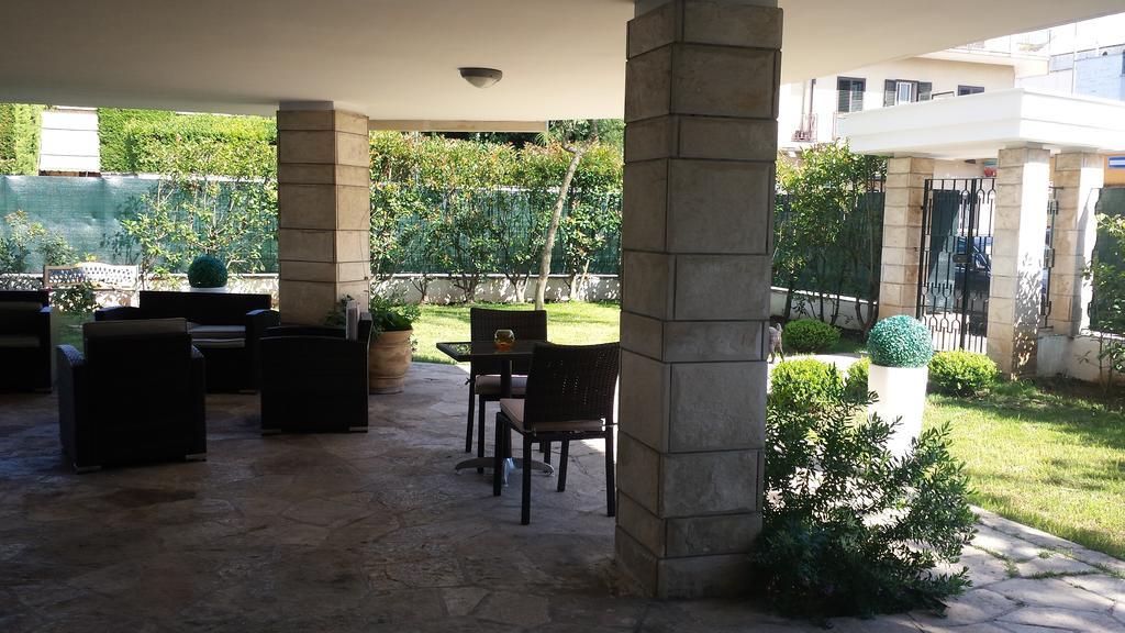 Il Giardino Di Flora Con Piscina Otel Lecce Dış mekan fotoğraf