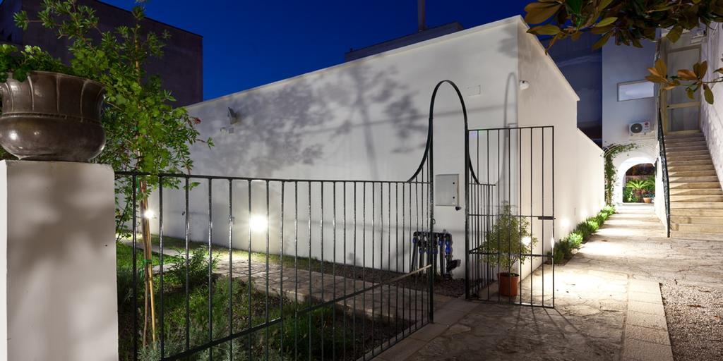Il Giardino Di Flora Con Piscina Otel Lecce Dış mekan fotoğraf